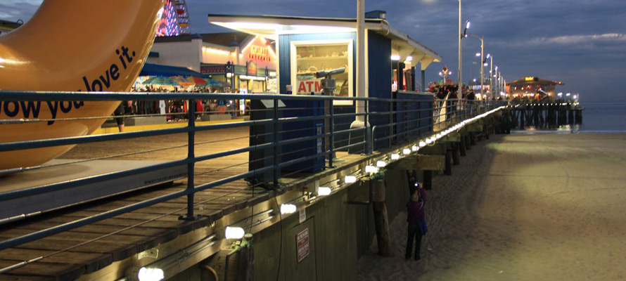 LEDtronics, Inc. lights Santa Monica Pier with new, LED lamps.